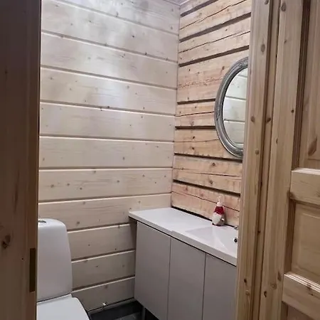 Aurinkola Apartman *